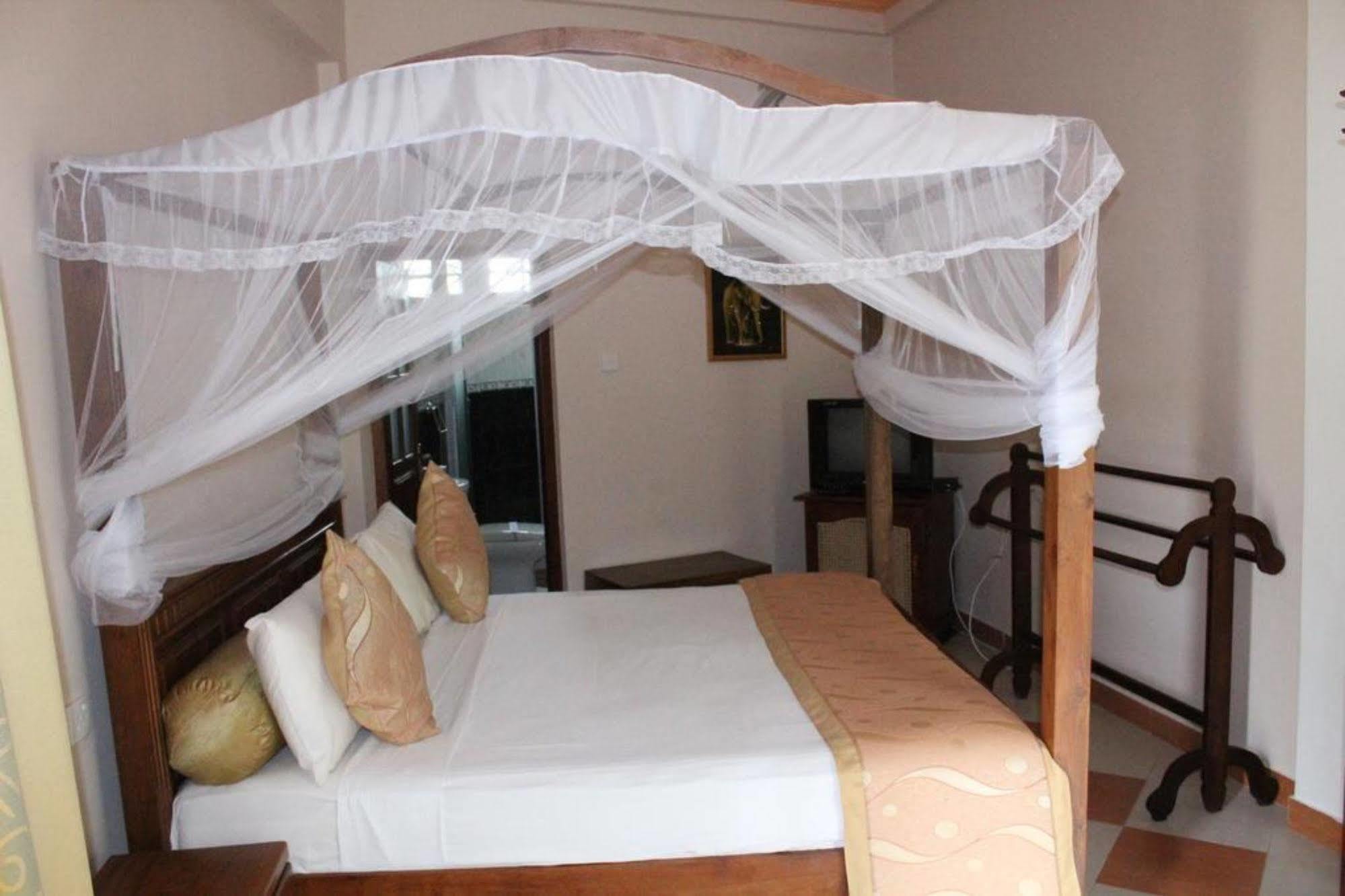 Hotel Bentota Village מראה חיצוני תמונה