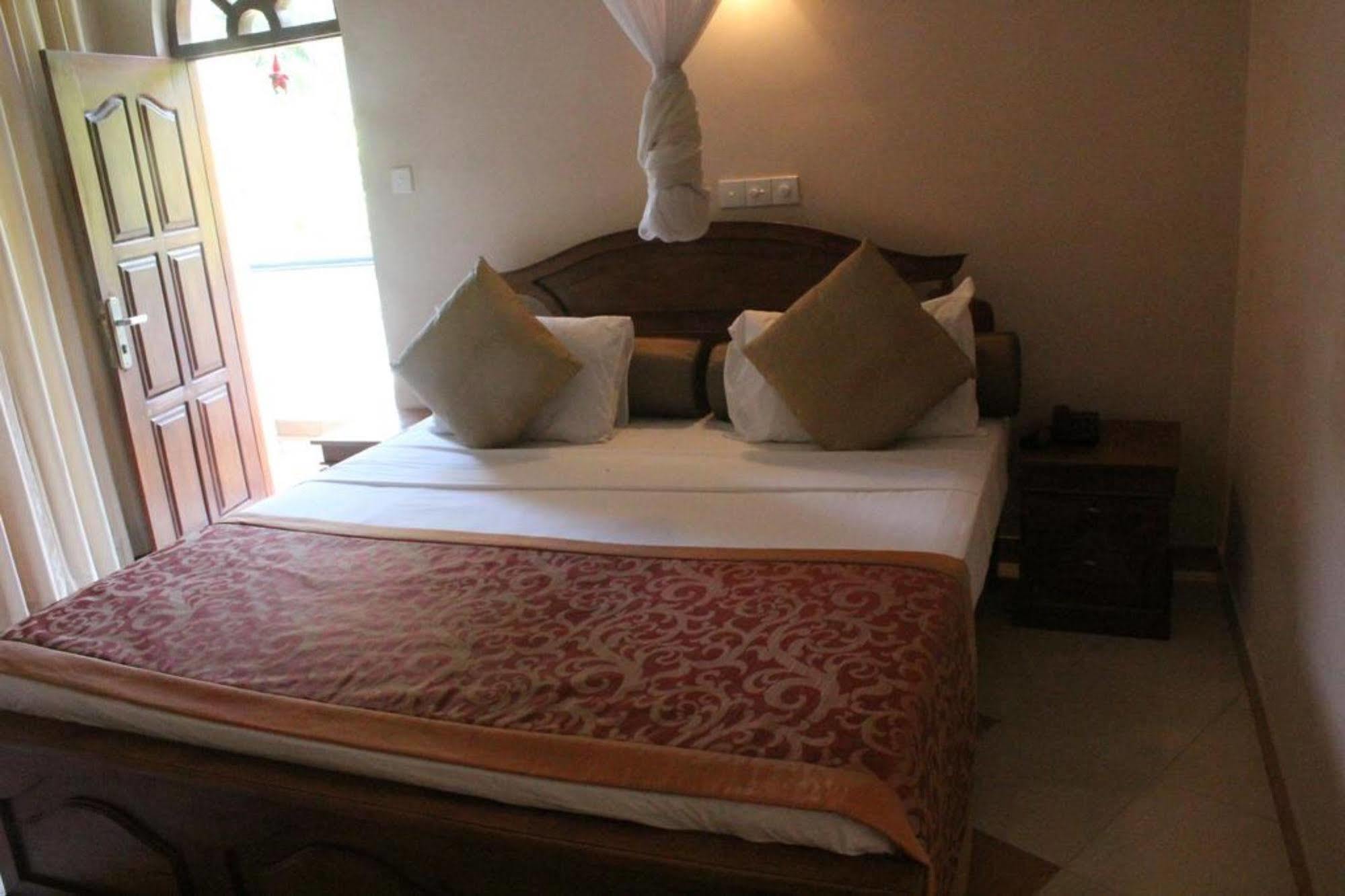 Hotel Bentota Village מראה חיצוני תמונה
