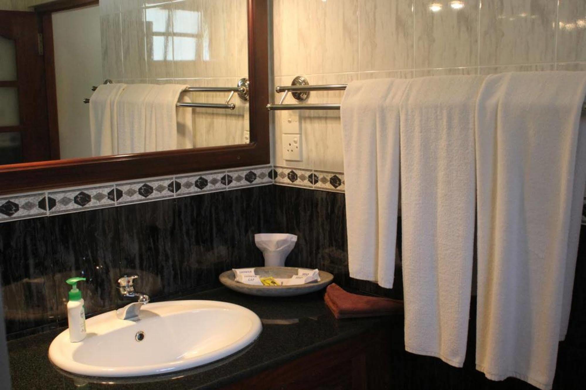 Hotel Bentota Village מראה חיצוני תמונה